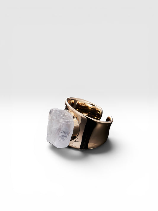Gold Monolith ring with raw Kyanite crystal front view by QiBai London