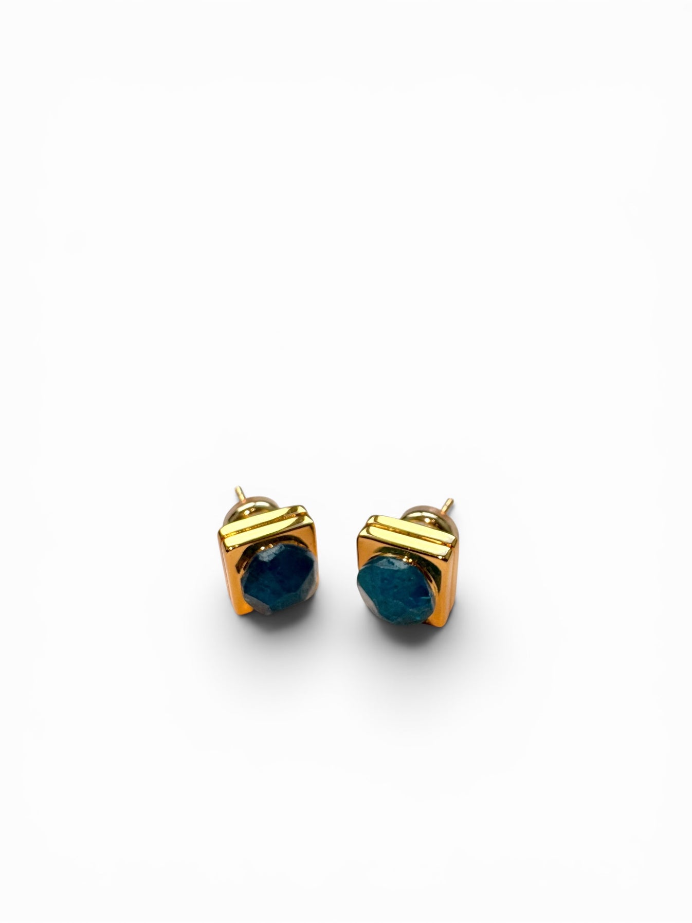 Gold cube stud earrings with raw Kyanite crystal detail view by QiBai London