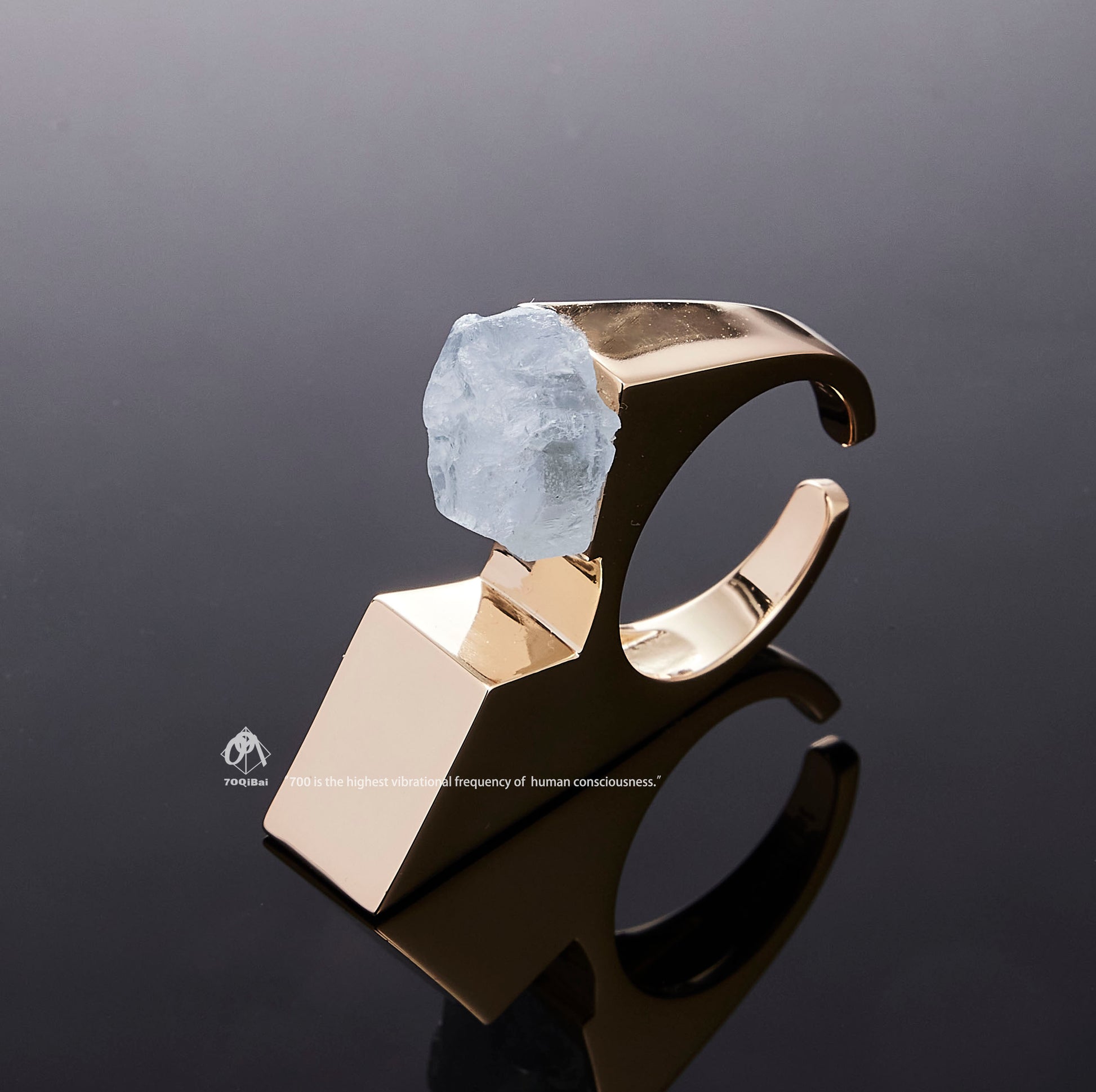 Gold Vertex ring with raw Kyanite crystal detail view by QiBai London